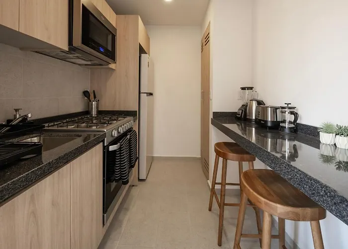 Refined Spacious Studio, Ac, Balcony, Pool & Gym Apartment *