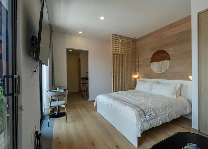 Refined Spacious Studio, Ac, Balcony, Pool & Gym *